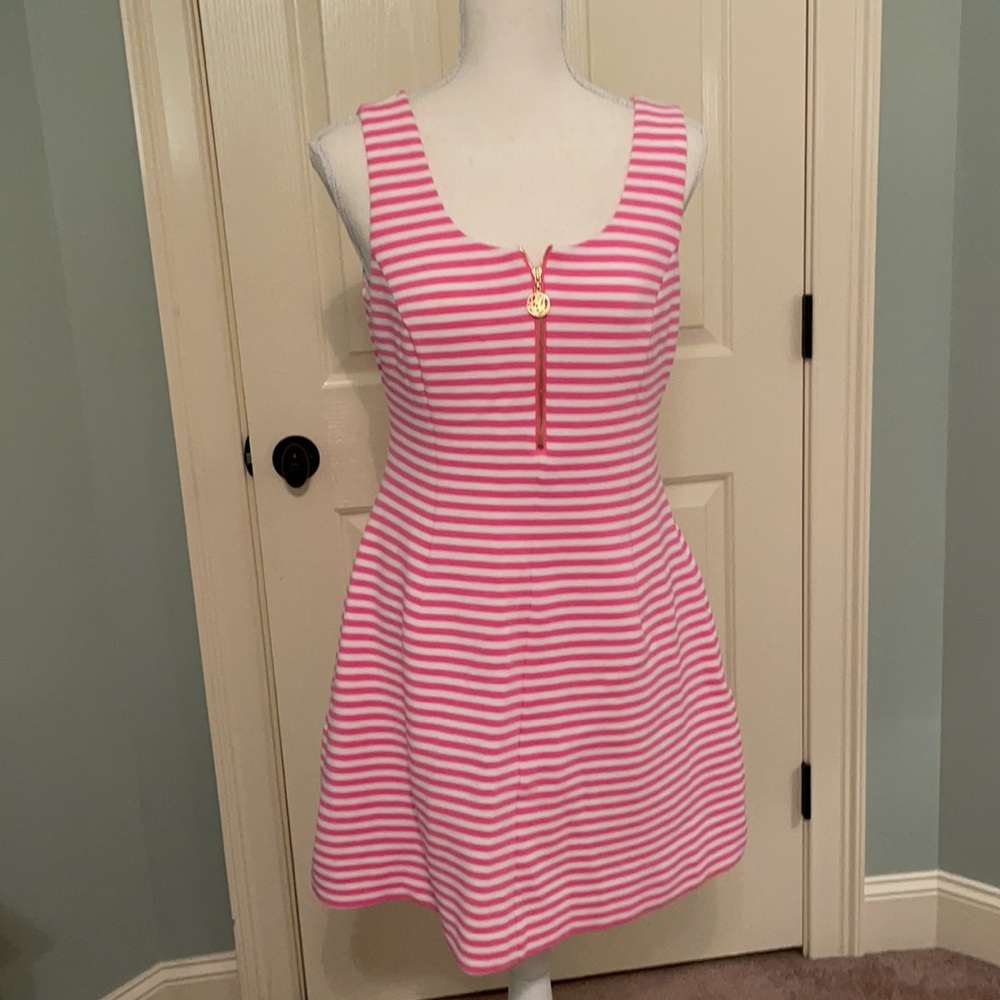 Lilly Pulitzer. Size Medium.